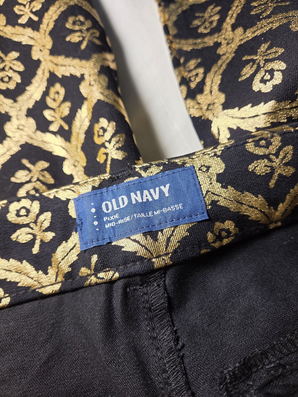 Old Navy Pixie Mid-Rise Gold Black Brocade Ankle Pants 10 - Picture 7 of 12